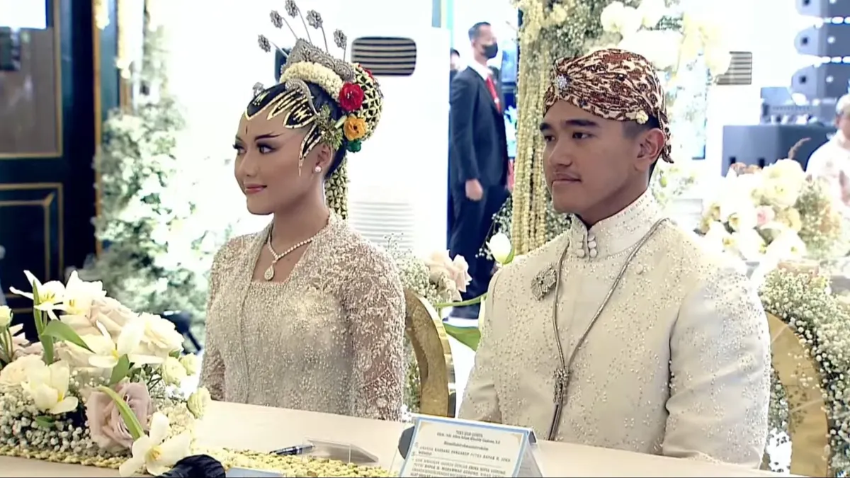 Kaesang Pangarep yang biasanya senang bergurau, kini terlihat tegang dan nervous di hari pernikahannya dengan Erina Gudono.