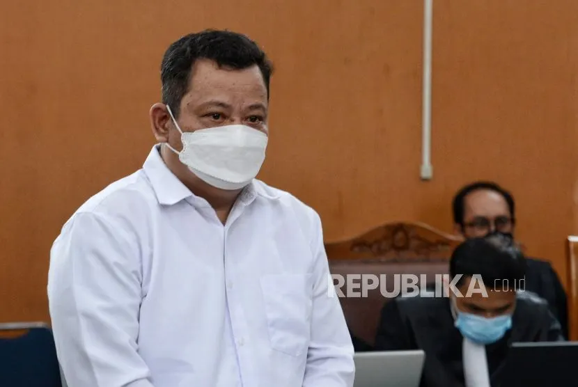 Saksi ahli yang meringankan terdakwa Kuat Maruf, sebut tidak semua orang yang ada di tempat ketika terjadi suatu kejahatan itu turut serta.