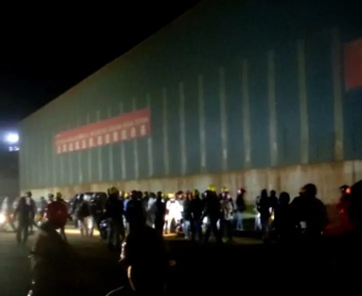 Suasana bentrokan di smelter PT GNI Kabupaten Morowali Utara.