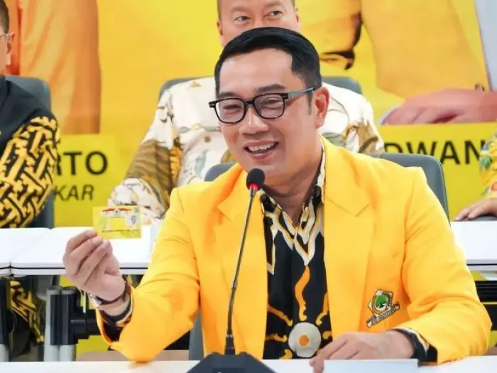 Ridwan kamil memutuskan bergabung Partai Golkar.
