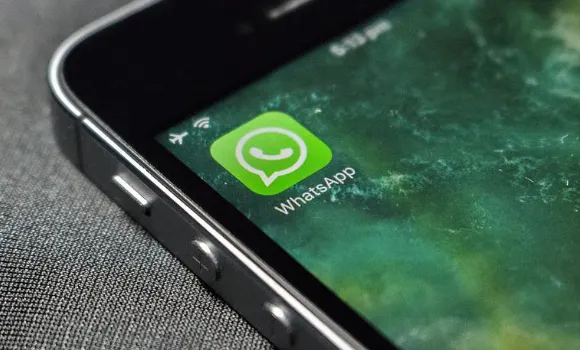 Ilustrasi setting proxy WhatsApp.