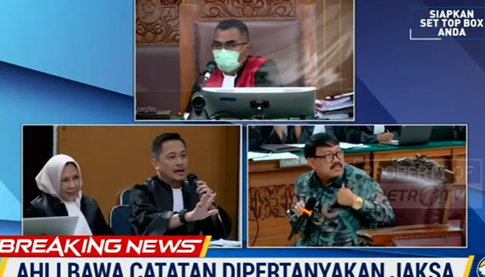 Saksi Ahli Kubu Ferdy Sambo ketauan bawa contekan, ternyata begini isinya