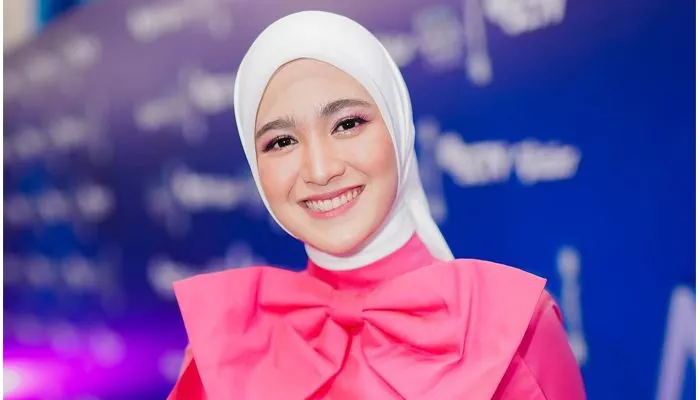 Cut Syifa, menjadi satu-satunya artis Indonesia yang masuk dalam Top 20 Face In The World 2023, bersaing dengan Jenni hingga Ozge Yagiz.