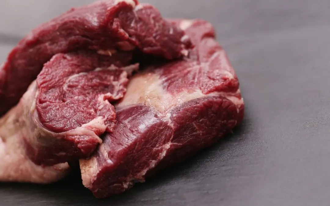Tak perlu bingung lagi, ada cara mudah melunakan daging tanpa presto. Cukup menggunakan bahan yang mudah Anda dapatkan.