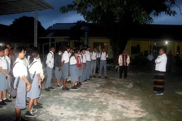 Siswa di NTT masuk sekolah Jam 5 Pagi