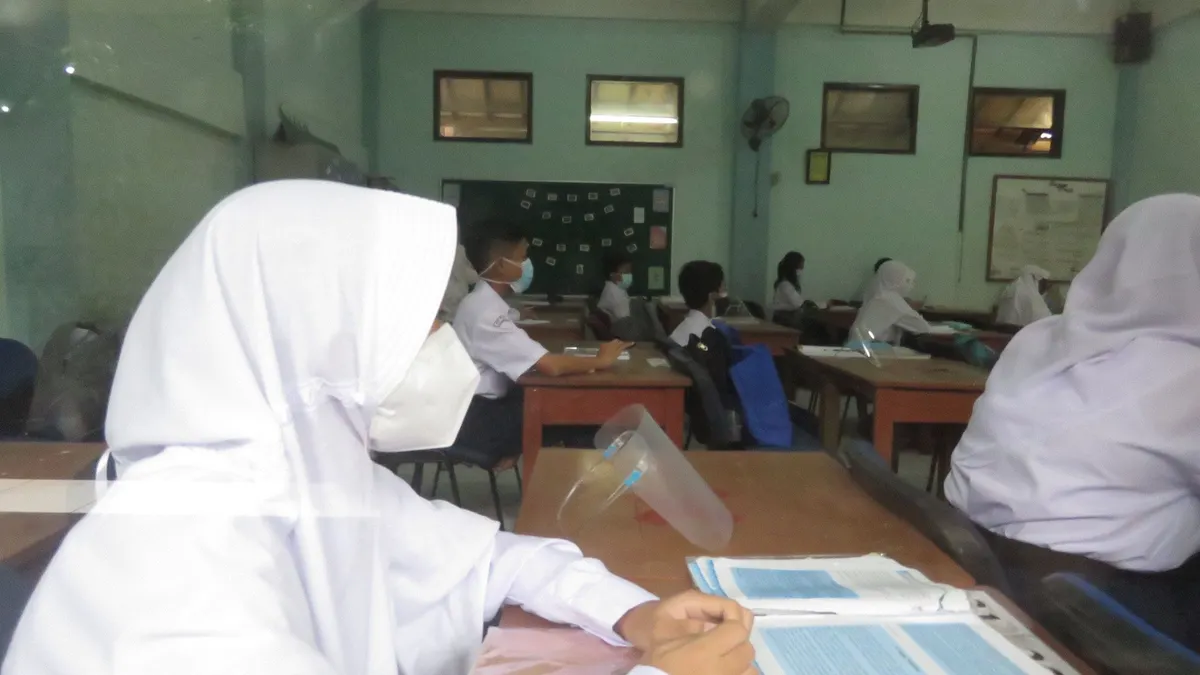 Penasaran jurusan kuliah apa saja yang cocok untuk anak IPS? simak berikut ini jurusan kuliah paling menjanjikan dimasa depan.