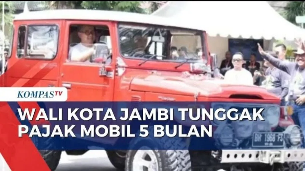 Warga Soroti Mobil Land Cruiser Walikota JambI