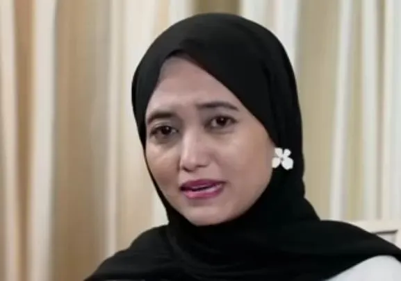 Sosok Syarifah Ima Syahab kekinian menjadi sorotan netizen di gelaran sidang Ferdy Sambo, nekat terobos petugas.