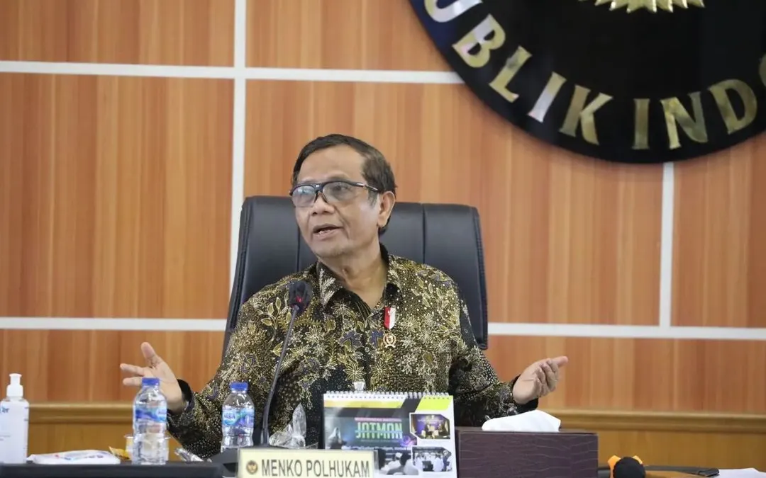 Menko Polhukam Mahfud MD mengaku sempat ditawari Presiden PKS Ahmad Syaikhu untuk jadi cawapres Anies Baswedan di Pilpres 2024.