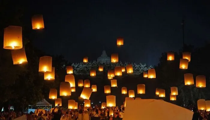 Ilustrasi Festival Lampion di Borobudur, bagian dari Perayaan Hari Raya Waisak