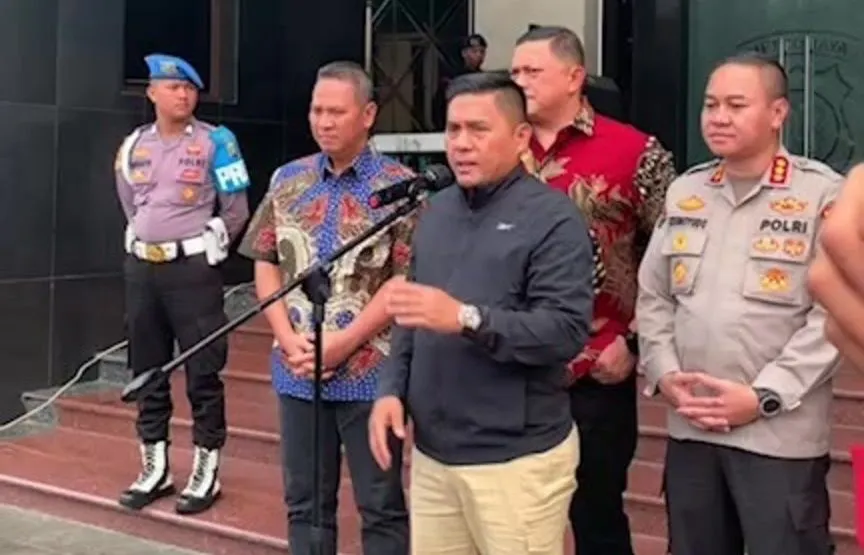 Kapolda Metro Jaya, Irjen Pol Karyoto, buka suara atas video viral dan menyampaikan permintaan maaf saat doorstop terkait perkembangan penanganan kasus Mario Dandy.