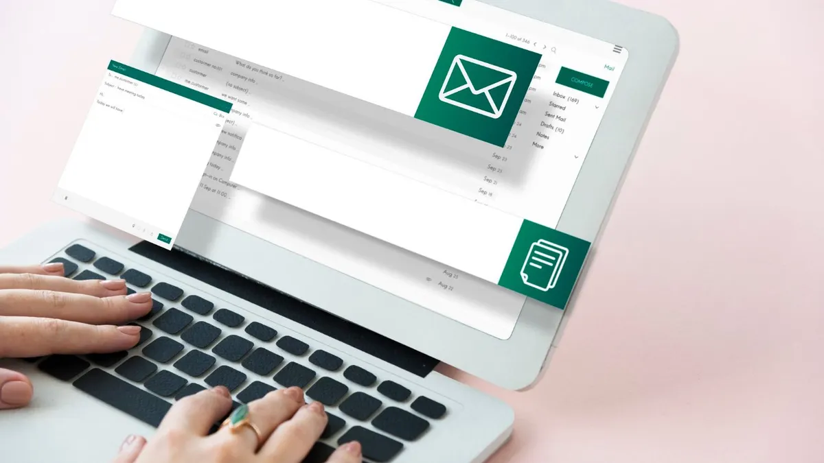 Ilustrasi cara setting WhatsApp terlihat offline padahal sedang online.