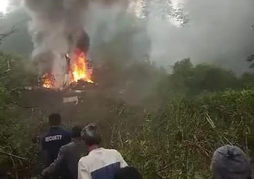 Video adanya helikopter jatuh di Ciwidey, Bandung Minggu, 28 Mei 2023