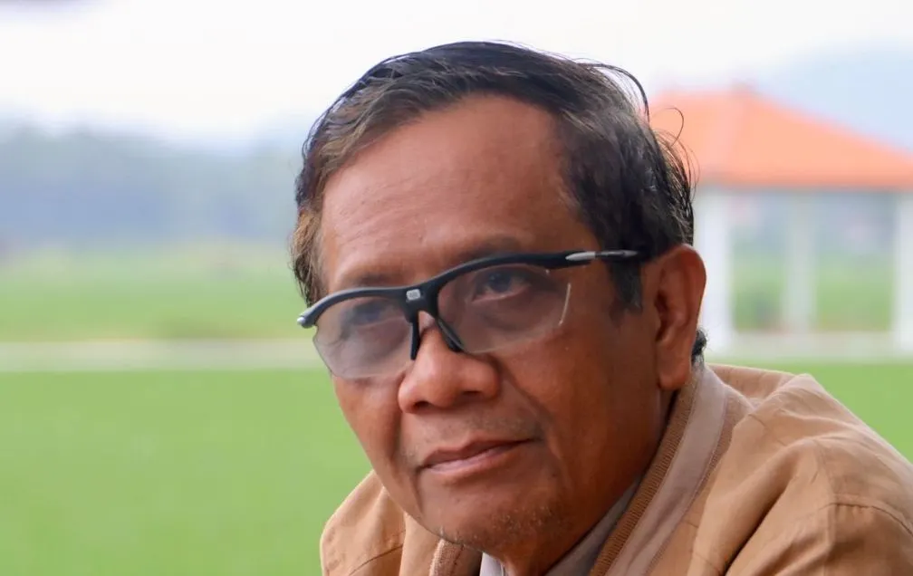 Menko Polhukam, Mahfud MD, akhirnya angkat bicara terkait penetapan penahanan terhadap Menteri Komunikasi dan Informatika, Johnny G Plate, oleh Kejaksaan Agung.