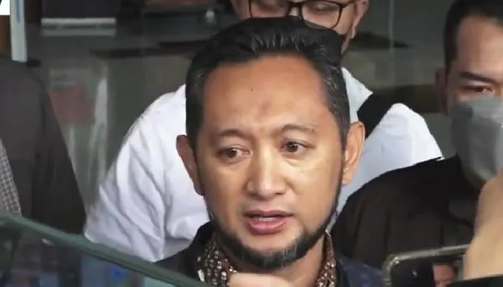  Andhi Pramono.