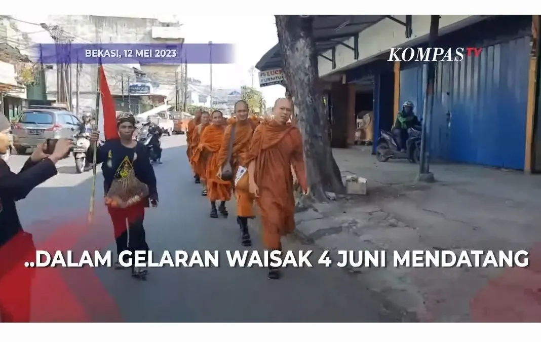 32 Biksu Jalan Kaki Tempuh Perjalanan Religi Dari Thailand Hingga Indonesia