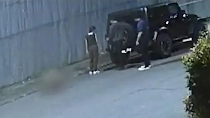 CCTV Tindakan Penganiayaan Mario Dandy Tertangkap AG Merokok