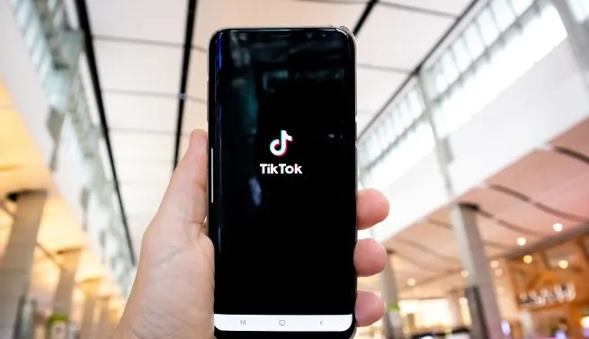 Illustrasi cara mengambil uang di kalkulator TikTok.