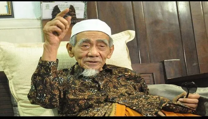 Tips mendidik anak dari Mbah Moen