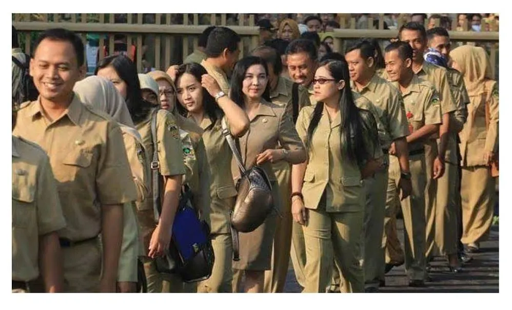 FULL Senyum! Tenaga Honorer Akan Jadi Prioritas Formasi CPNS dan PPPK 2023?