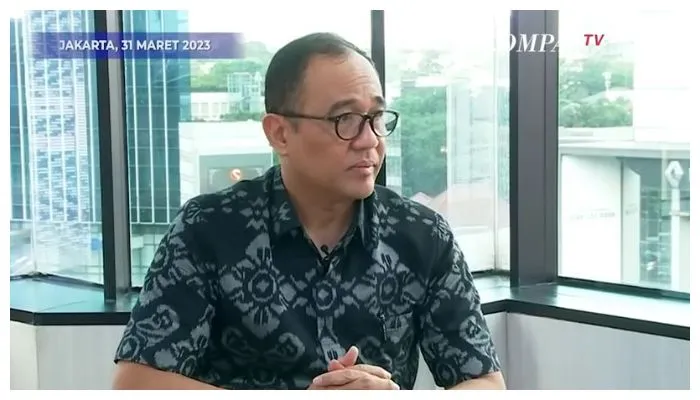Mantan Pejabat Ditjen Pajak Kemenkeu, Rafael Alun Trisambodo mengaku tas mewah milik istrinya adalah barang KW.