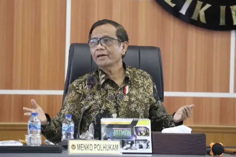 Melalui cuitan di akun Twitter miliknya, Mahfud MD menegaskan jika ia tak setuju dengan restorative justice kasus Mario Dandy. 