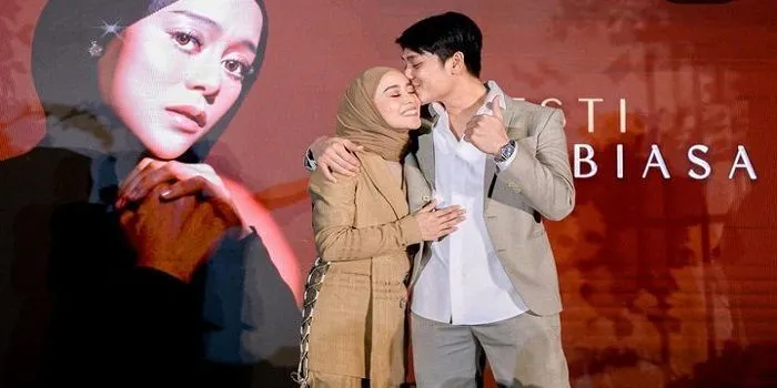 Momen launching lagu Lesti Kejora dengan judul Insan Biasa