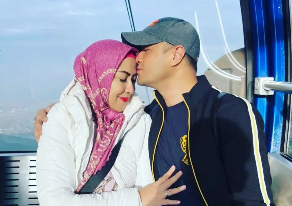 Potret Kemesraan Ferry Irawan dan Venna Melinda