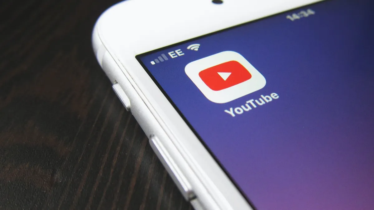 Ilustrasi cara aktifkan YouTube Premium tanpa iklan.
