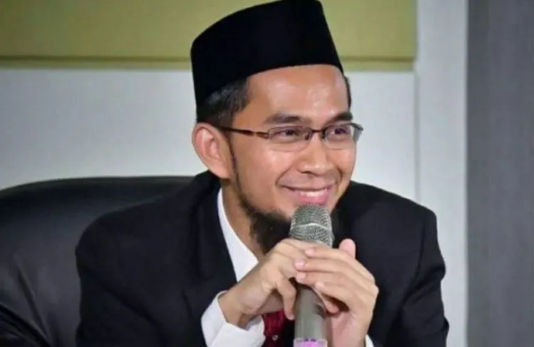 Ustaz Adi Hidayat 