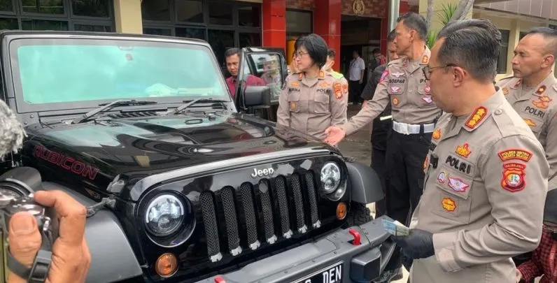 Dagelan! Rafael Tak Punya Rubicon Disorot Dede Budhyarto, Netizen: Ada Apa dengan KPK Tentang Rubicon? elektronik.