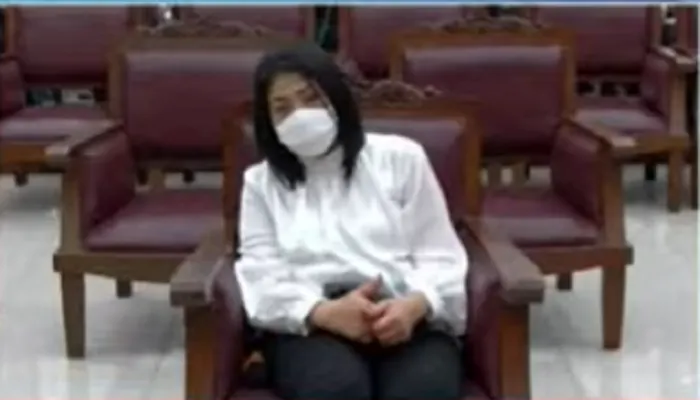Terdakwa pembunuhan Brigadir J, Putri Candrawathi akhirnya mendapatkan vonis hukuman 20 tahun dari majelis hakim.