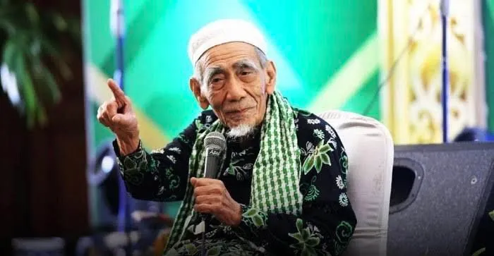 TERPOPULER! Utang Makin Banyak Padahal Sudah Kerja Keras? Kata Mbah Moen Soal Rezeki Tidak Berkah, 5 Amalannya