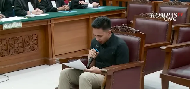 Jelang Vonis, Ada Sosok Misterius yang Selalu Hadir Setiap Persidangan Richard Eliezer, Siapa?