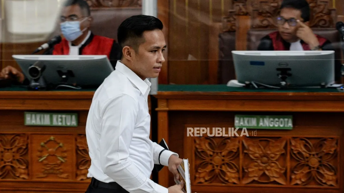 Terpopuler: Rahasia Jaksa Terbongkar, Bharada E Disebut Alas Sepatu hingga Dikesampingkan karena Hal Ini