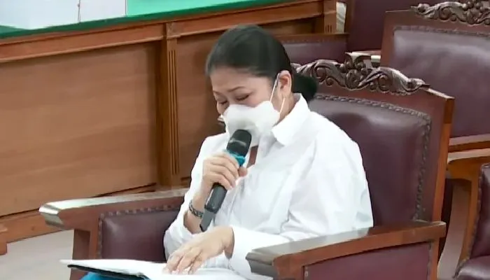 Blak-blakan Putri Candrawathi Mencurahkan Isi Hatinya Didepan Majelis Hakim, Sampai Terharu Loh!