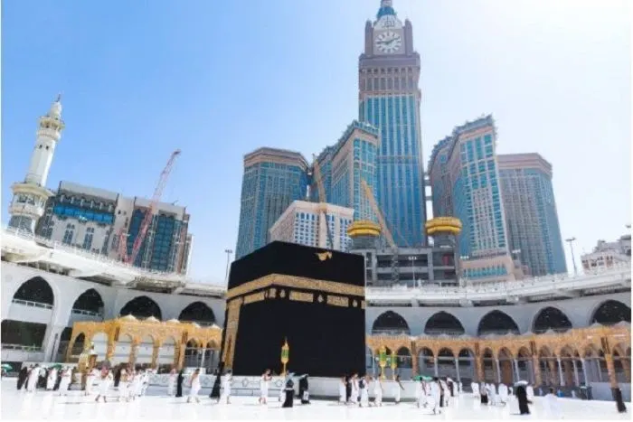 Tak Bermoral! Seorang Jemaah Umrah Indonesia Lakukan Pelecehan Terhadap Wanita Lebanon di Depan Kakbah