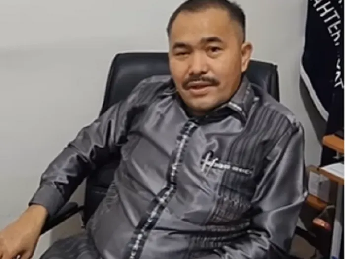Kamaruddin Simanjuntak, memberikan komentarnya atas tuntutan yang diterima Richard Eliezer alias Bharada E.