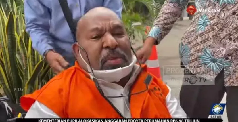 Alami Lemas dan Diare, Lukas Enembe Batal Diperiksa KPK, Pengacara: Dia Drop