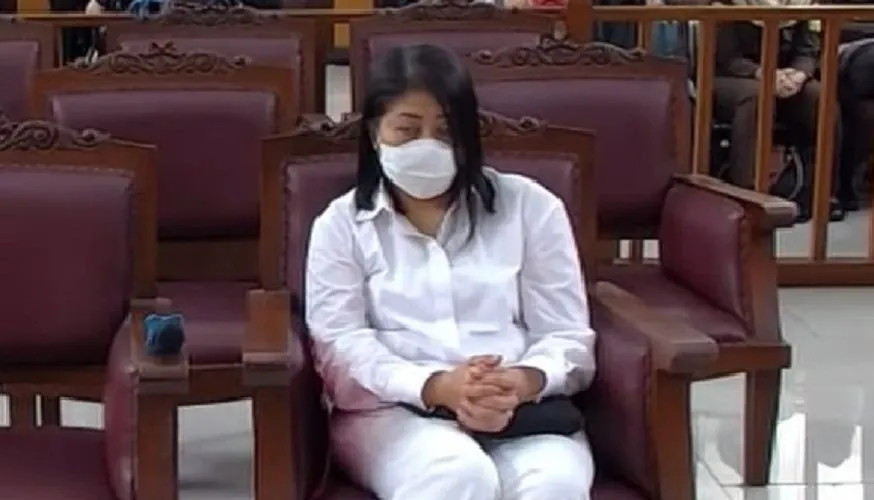 Putri Candrawathi Dituntut 8 Tahun Penjara, Netizen: Nyawa Orang Gak Ada Harganya!  