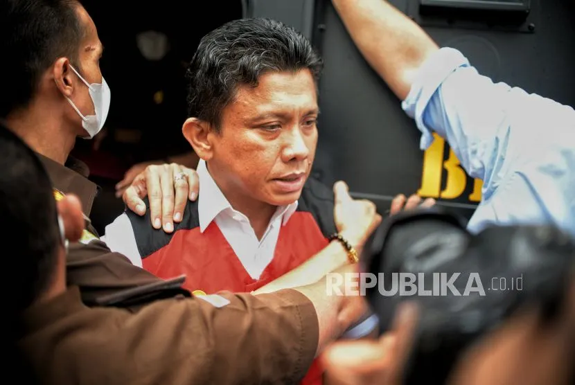 CEK FAKTA: Ferdy Sambo Divonis Hukuman Mati, Tangis Keluarga Pecah dengan Putusan Hakim