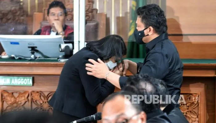 Si Paling Sayang Istri! Ferdy Sambo Korbankan Pangkat, Jabatan dan Kariernya Demi Putri Candrawathi