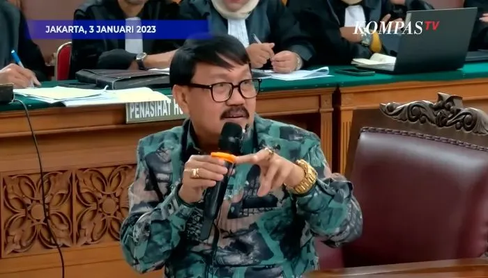 Ahli Pidana Hukum yang juga Guru Besar Universitas Hasanuddin (Unhas), Prof Said Karim sebagai ahli ringankan hukuman Ferdy Sambo pada sidang Selasa, 3 Januari 2023 di Pengadilan Negeri Jakarta Selatan.