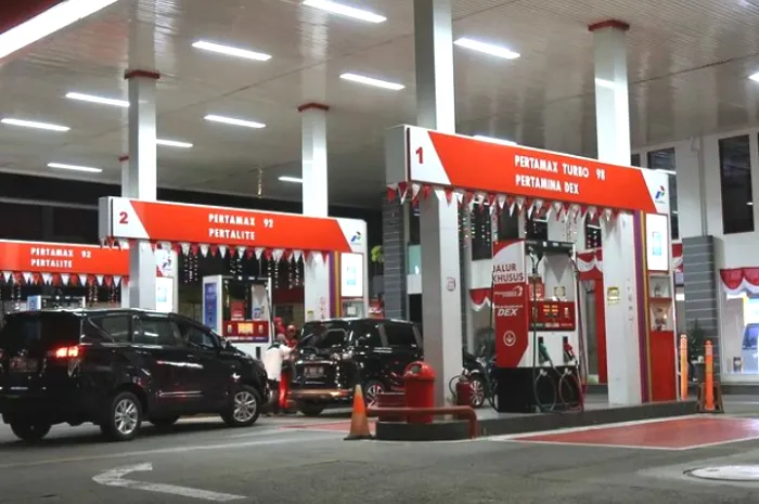 Pertamina umumkan harga BBM terbaru yang berlaku mulai 1 November 2022. 