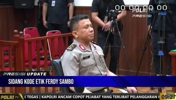 Tak Habis Akal! Tidak Terima Dipecat Ferdy Sambo Gugat Orang Nomor 1 di Indonesia