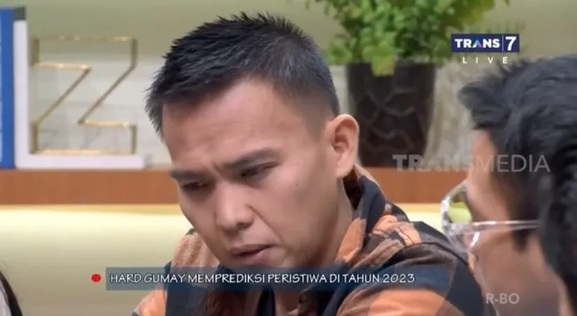 Seorang indigo Hard Gumay meramal kejadian yang bisa jadi sebuah musibah untuk Indonesia di tahun 2023, sebut akan ada gelombang besar.