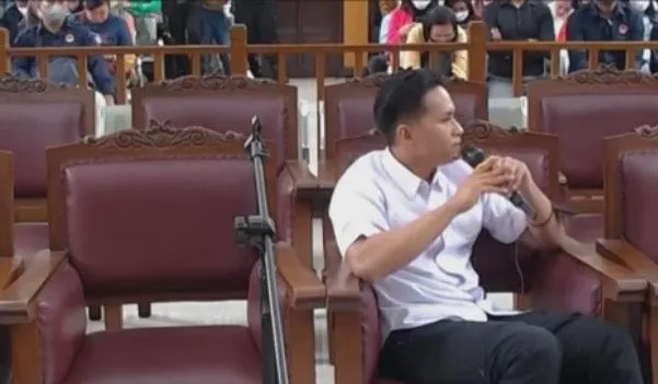 Richard Eliezer mengaku sempat diminta untuk membersihkan barang-barang milik Yosua oleh Putri Candrawathi.