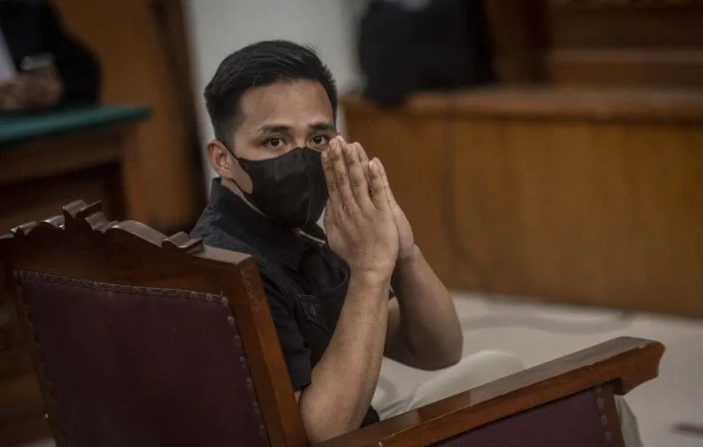 Richard Eliezer alias Bharada E kini menanti vonis hukuman, setelah dituntut 12 tahun penjara oleh JPU
