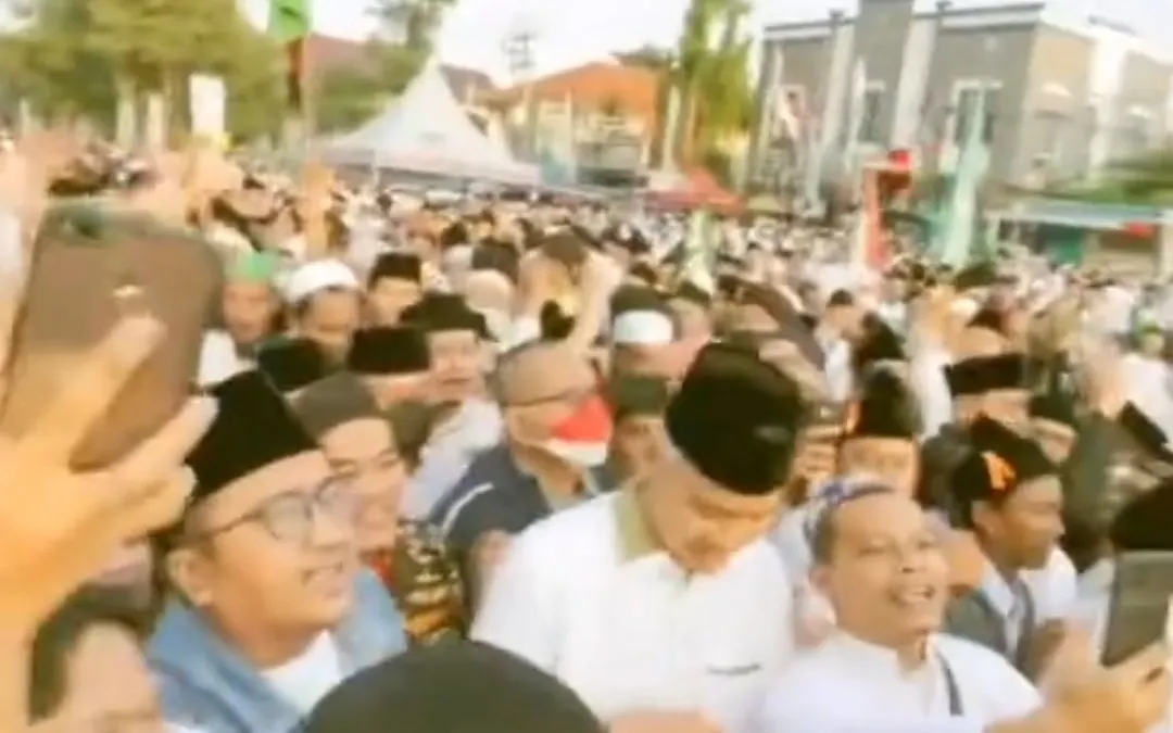 Momen Ganjar Pranowo Hadir Ke Acara Puncak 1 Abad NU, Ini Harapan dan Doa yang Ia Berikan: Semoga...