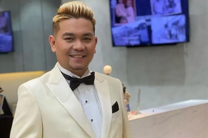 Presenter Indra Bekti dikabarkan pingsan tak sadarkan diri saat mengisi program di salah satu radio.